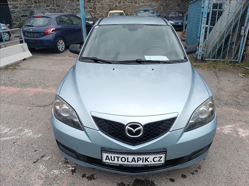 Mazda 3 1,4 i Sport CE - fotka 1 z 20