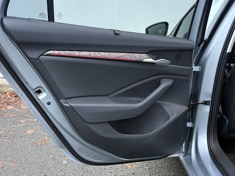 Škoda Superb (2025) L&K 7DSG 2,0 TDI - fotka 21 z 26