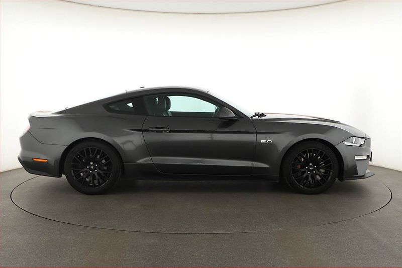 Ford Mustang (2018) GT V8 5.0 - fotka 6 z 20