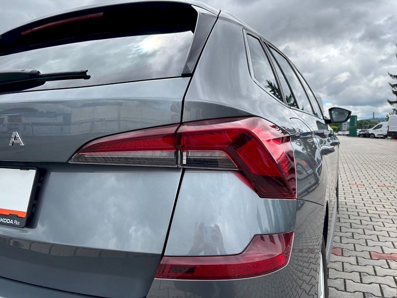 Škoda Kamiq (2025) Top Selection 1.0 TSI DSG - fotka 24 z 32