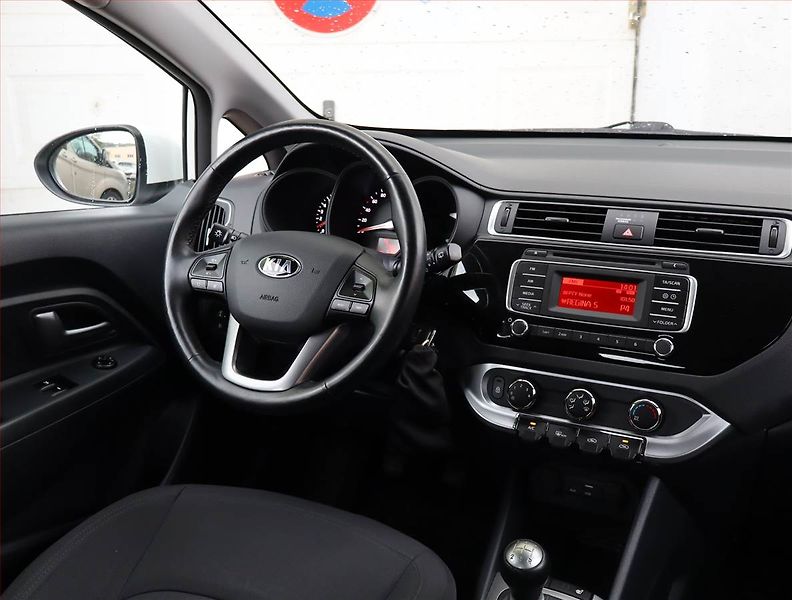 Kia Rio (2016) 1.25 CVVT, Serv.kniha - fotka 7 z 16