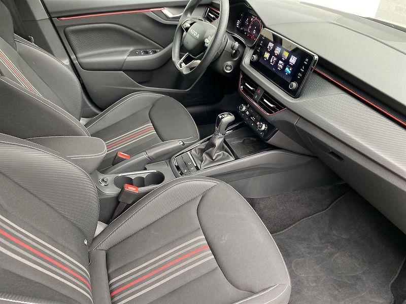 Škoda Scala (2025) 1.0 TSI DSG Monte Carlo - fotka 8 z 35