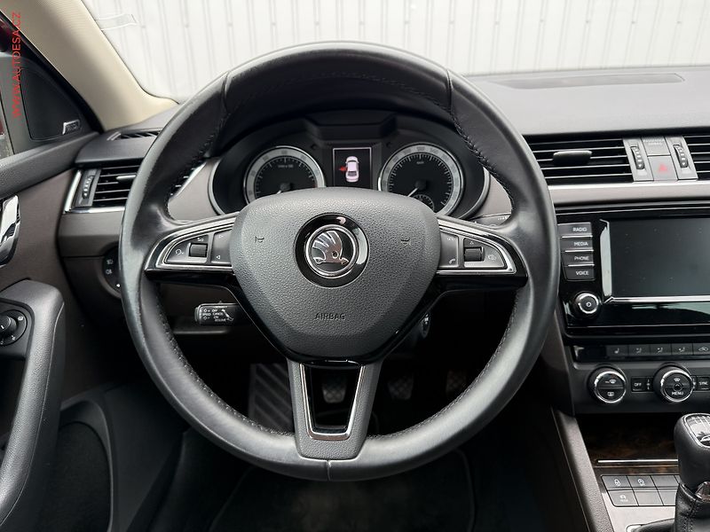 Škoda Octavia (2016) 1.8TSi, 2.maj,ČR, L&K, bixen - fotka 13 z 19