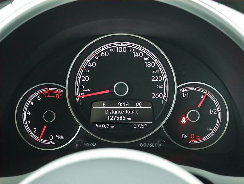 Volkswagen Beetle (2018) 1.2 TSI, Navi, Tempomat - fotka 11 z 15
