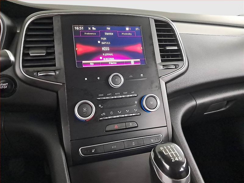 Renault Talisman (2016) 1.6 dCi, Navi, Tempomat - fotka 12 z 22