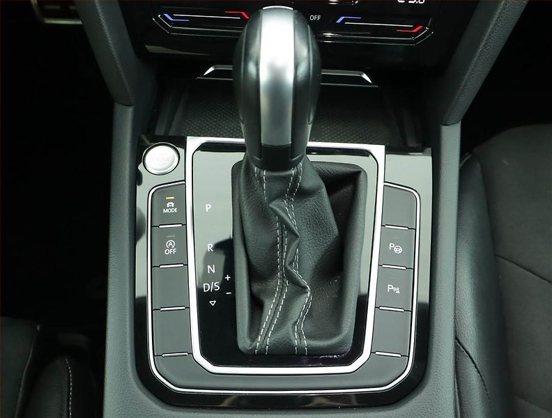 Volkswagen Arteon (2023) R-line 2.0 TDI - fotka 13 z 17