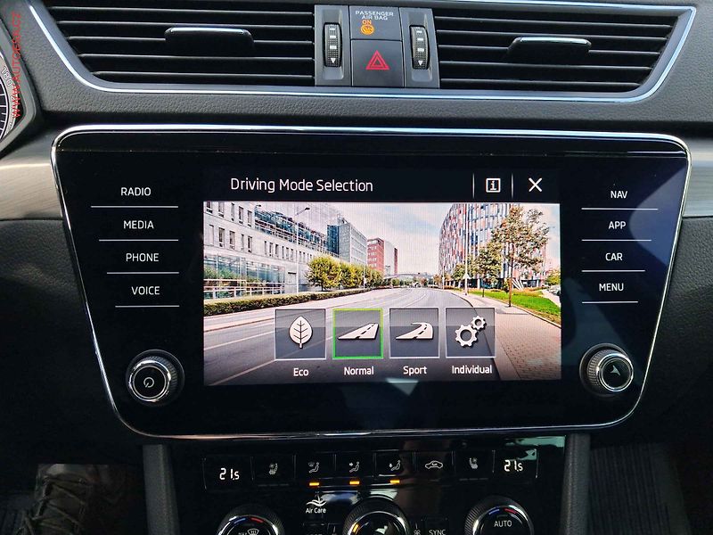 Škoda Superb (2019) 2.0 TSi 4x4, 2.maj,ČR, DSG - fotka 21 z 22