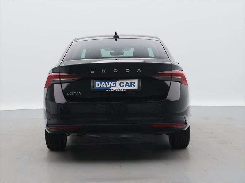 Škoda Octavia 2,0 TDI DSG Top Selection DPH - fotka 6 z 27