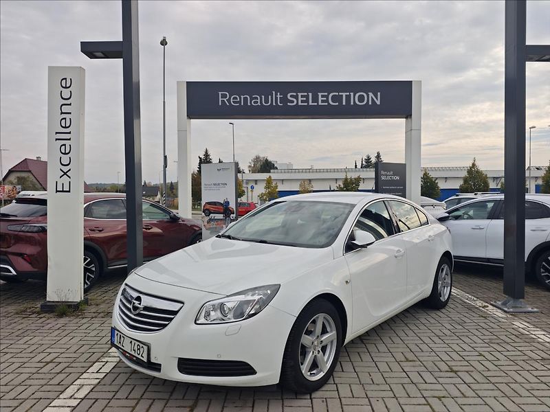 Opel Insignia 2,0 CDTi automat  Edition - fotka 1 z 24