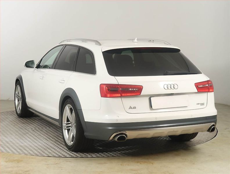 Audi A6 Allroad (2013) 3.0 TDI, 4X4, Automat, Kůže - fotka 4 z 25