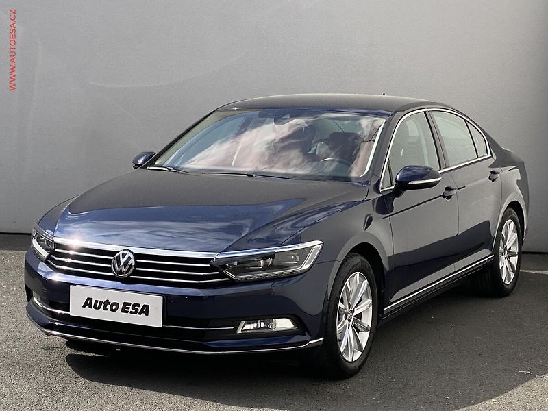 Volkswagen Passat (2015) 1.4 TSi, Highline, LED, navi - fotka 3 z 17