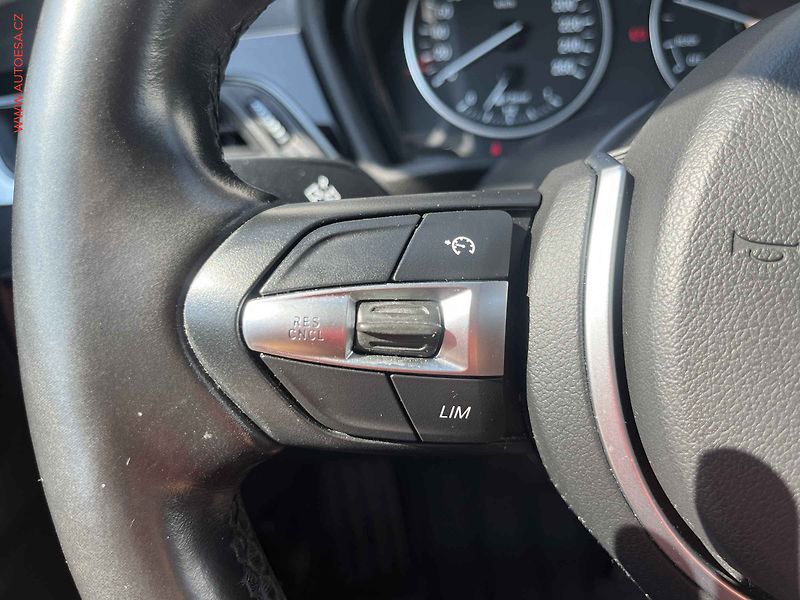BMW X1 (2018) 2.0d sDrive18d, ČR, AT, navi - fotka 13 z 15