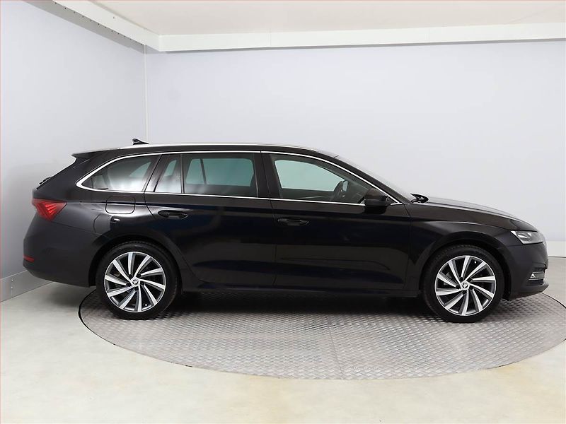 Škoda Octavia (2021) Style 1.4 TSI iV - fotka 6 z 24