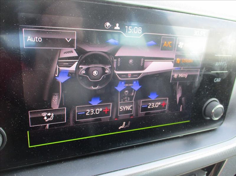 Škoda Kamiq 1,0 TSi, Style,klima,servis,CZ - fotka 22 z 42