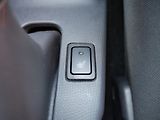 Suzuki Swift (2007) 1.3i 4x4, AC, výhřev sed - náhled 15