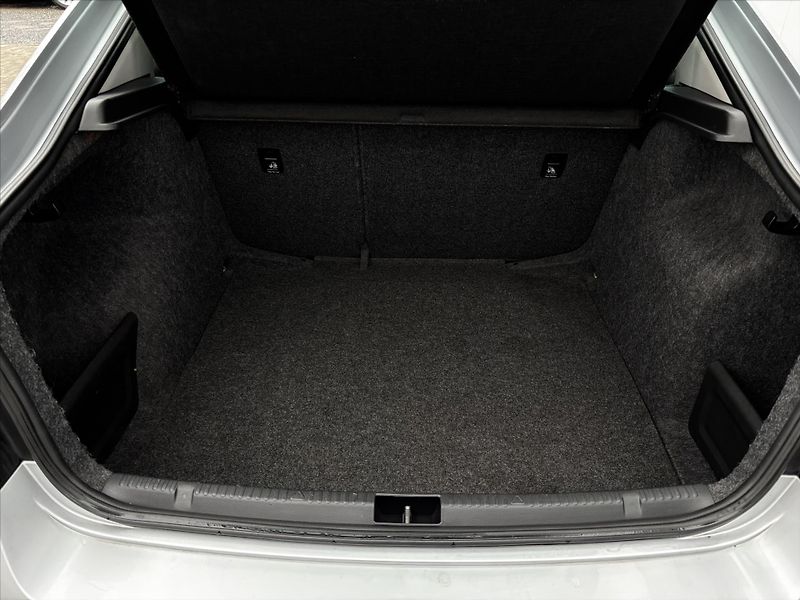 Škoda Rapid 1.2 TSi AUT.KLIMA ČR SERVIS.KN - fotka 12 z 18