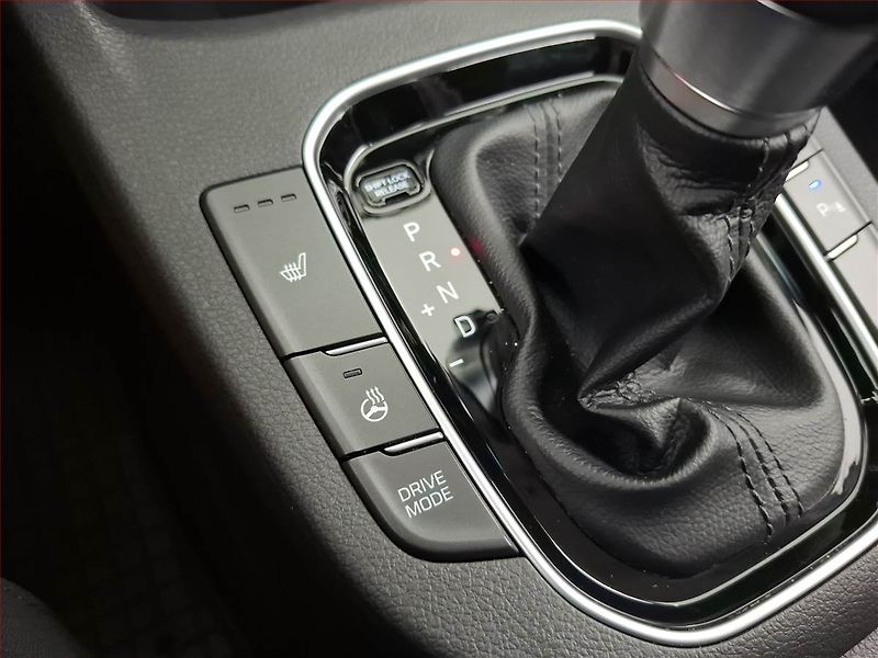 Hyundai i30 (2021) Smart 1.0 T-GDI, Automat - fotka 17 z 21