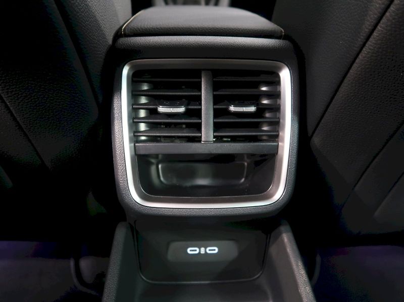 Škoda Octavia (2024) TOP SELECTION 1.5TSI 110KW - fotka 36 z 40