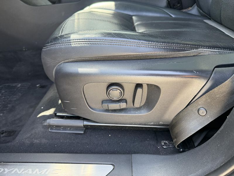 Land Rover Range Rover Evoque 2.0D R-Dynamic SE - fotka 20 z 23