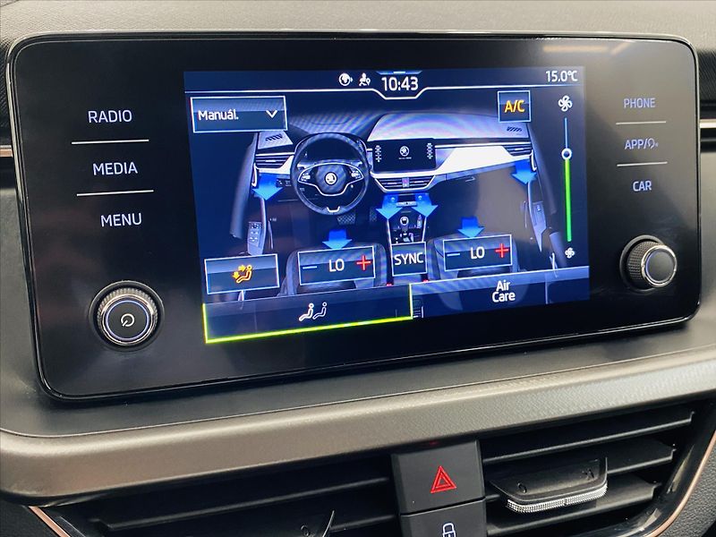 Škoda Kamiq 1,5 TSI 110kW Style - fotka 16 z 24