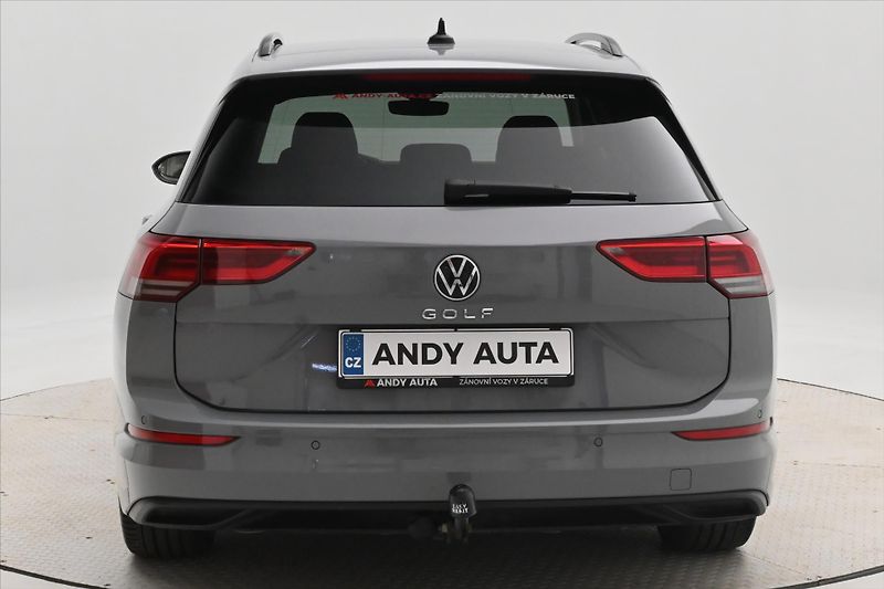 Volkswagen Golf 1,5 TSI 96 kW Life Business Zá - fotka 6 z 31