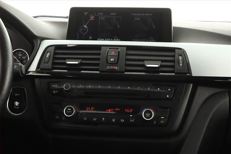 BMW Řada 3 (2014) 318 d, Navi, Xenony, Tempomat - fotka 12 z 14
