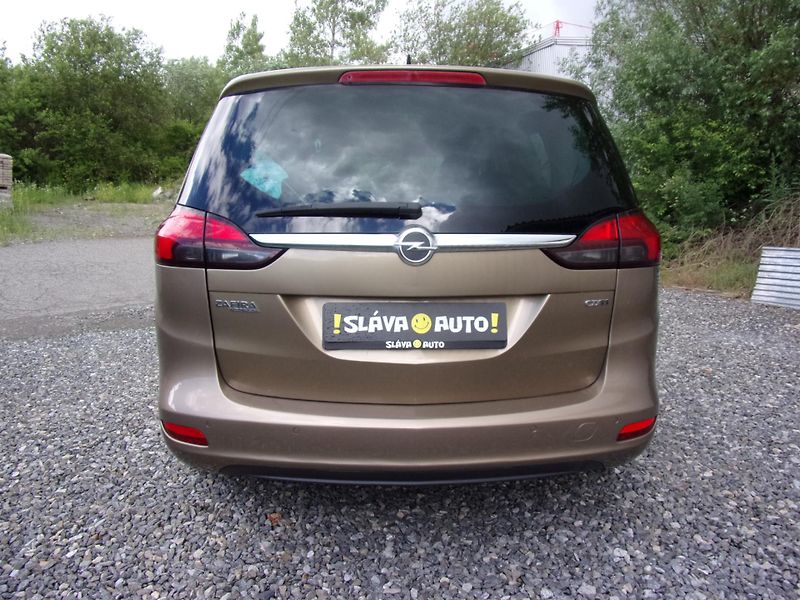 Opel Zafira (2014) 2.0CDTi96kW COSMO 7MÍST NEW ČR - fotka 6 z 10