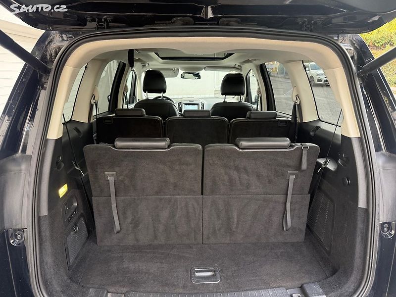 Ford Galaxy (2016) 2.0TDCI 132Kw Aut 4x4 7míst - fotka 13 z 24
