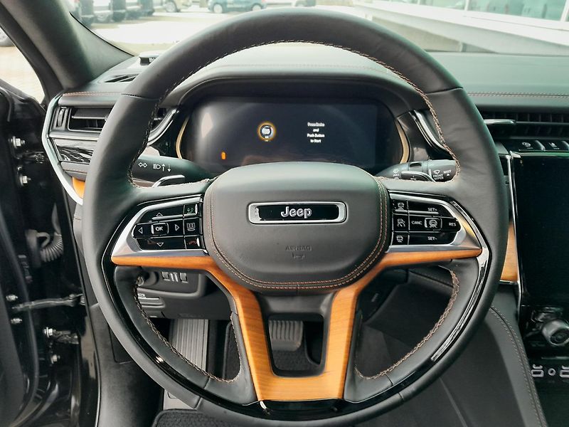 Jeep Grand Cherokee (2025) L 3,6 V6 Summit Reserve 7 míst - fotka 35 z 64