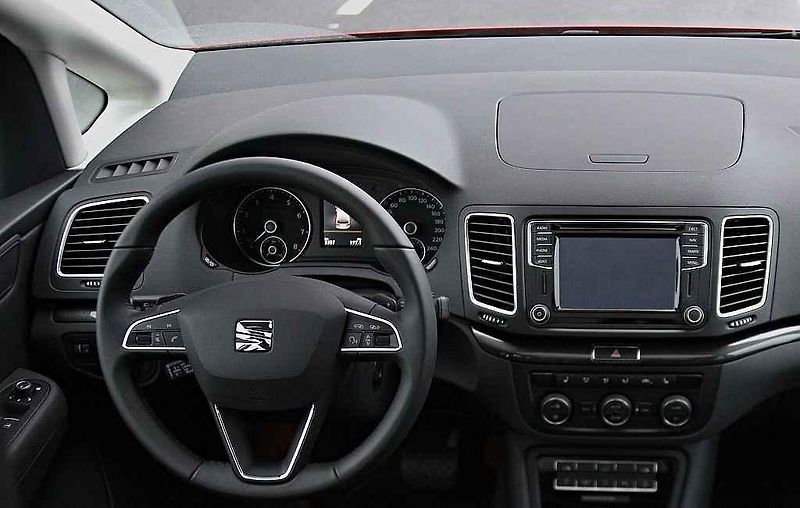 Seat Alhambra.