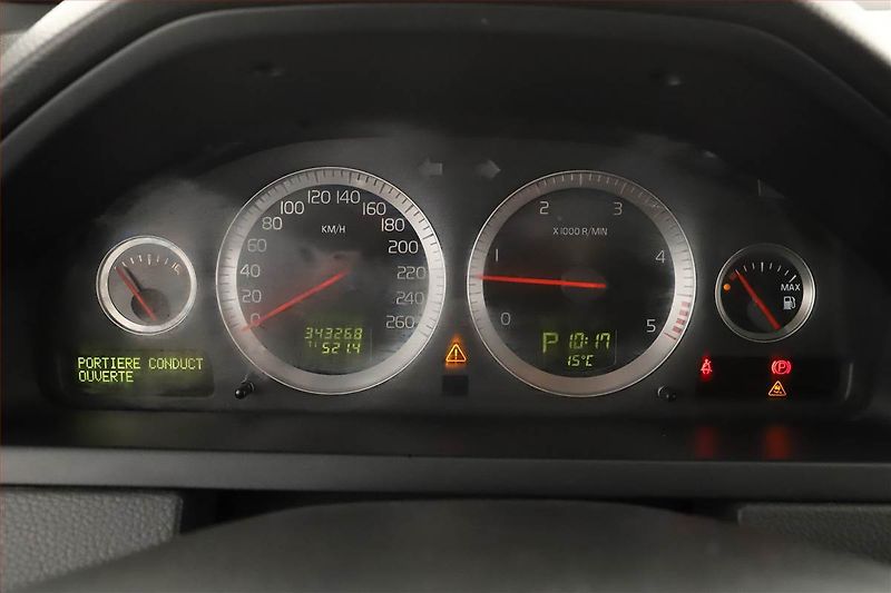 Volvo XC90 (2010) D5, 4X4, Automat, 7 míst - fotka 10 z 19