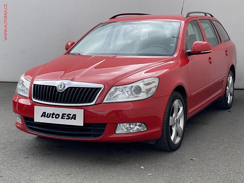 Škoda Octavia (2010) 1.2 TSi, Ambiente, TZ - fotka 3 z 16