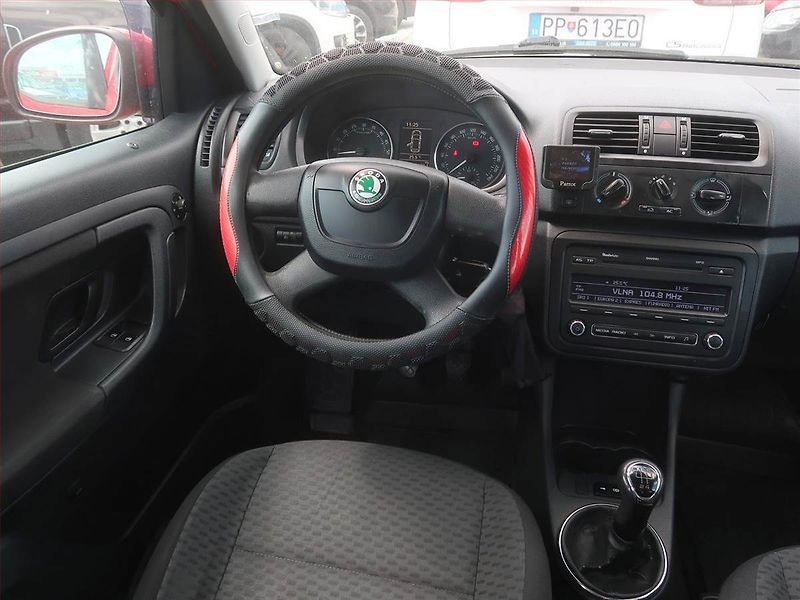 Škoda Roomster (2011) Style 1.6 TDI - fotka 7 z 15