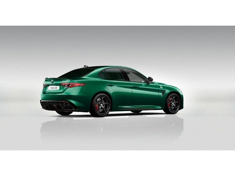 Alfa Romeo Giulia (2026) 2.9 V6 BiTurbo 520k QV Carbon - fotka 3 z 6