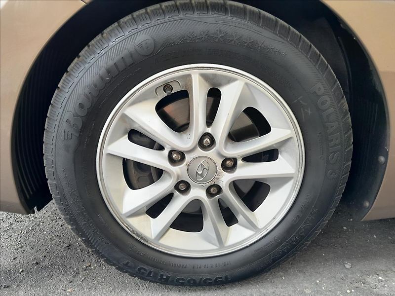 Hyundai i30 1,4i16V 73kW - fotka 43 z 48