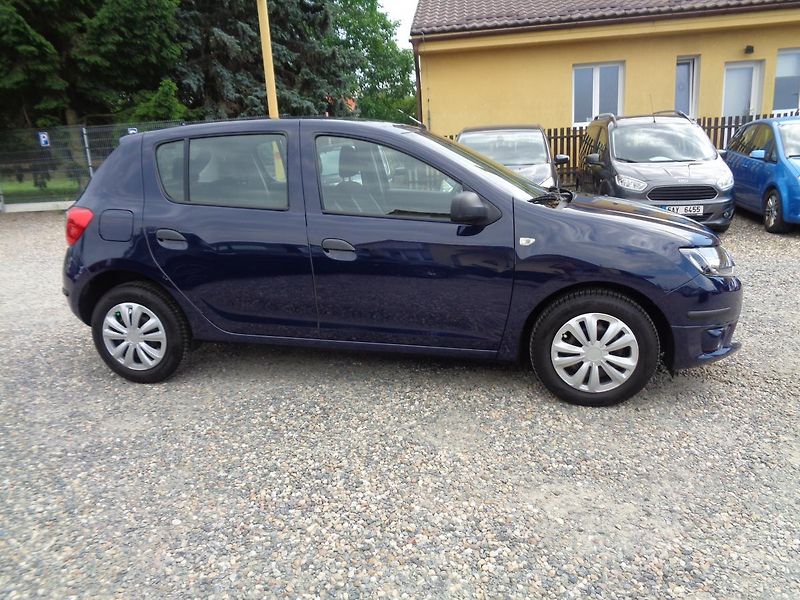 Dacia Sandero 1,1 i - fotka 10 z 19