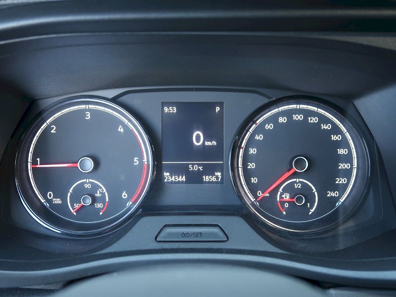 Volkswagen Transporter (2023) 2.0 TDI 150 kW DSG ODTAHOVKA - fotka 17 z 30
