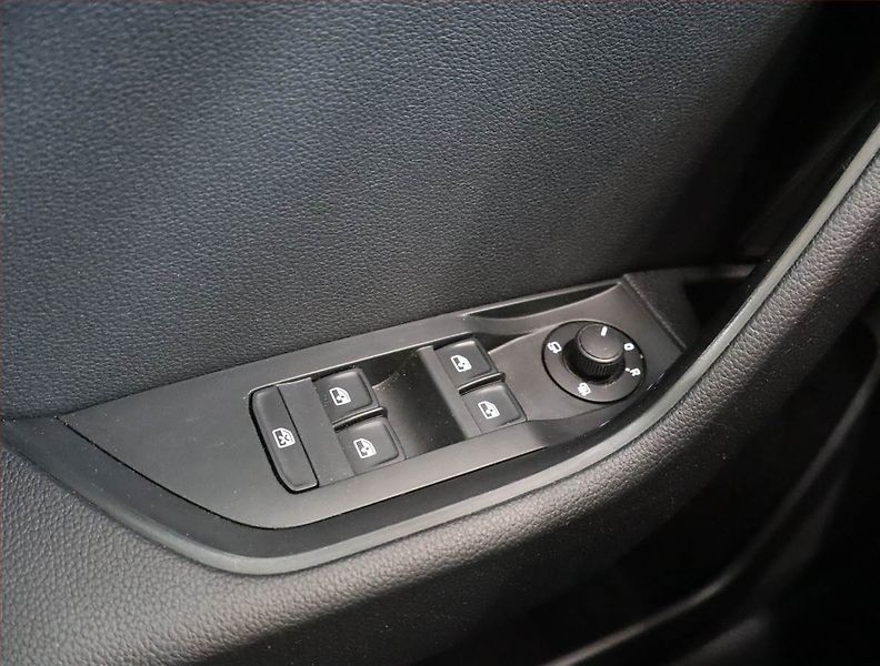 Škoda Superb (2016) 2.0 TDI 4x4, 4X4, Bi-Xenony - fotka 28 z 28