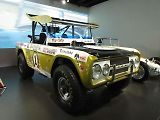 Parnelliho Ford Bronco pojmenovaný Big Oly z off-roadových závodů Baja.