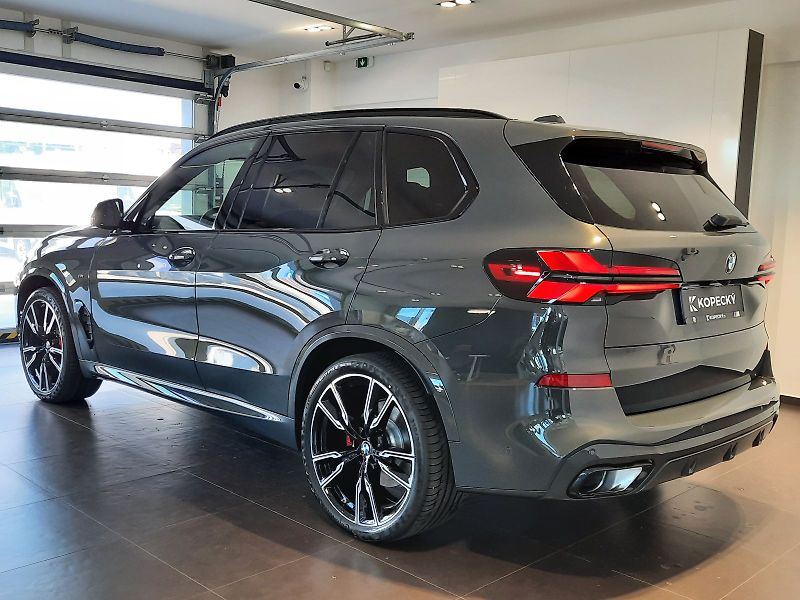 BMW X5 (2026) xDrive 30d M Sport - fotka 4 z 17