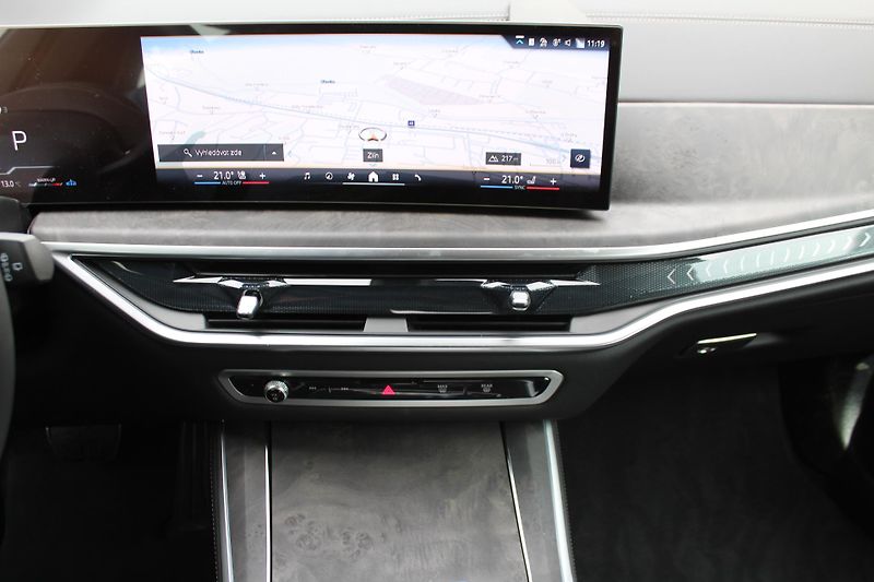 BMW X5 xDrive30d Mpaket vzduch - fotka 5 z 27