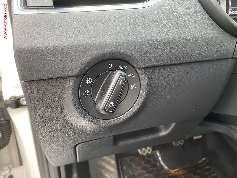 Škoda Octavia (2019) 1.6 TDi, ČR, Style, LED - fotka 15 z 18