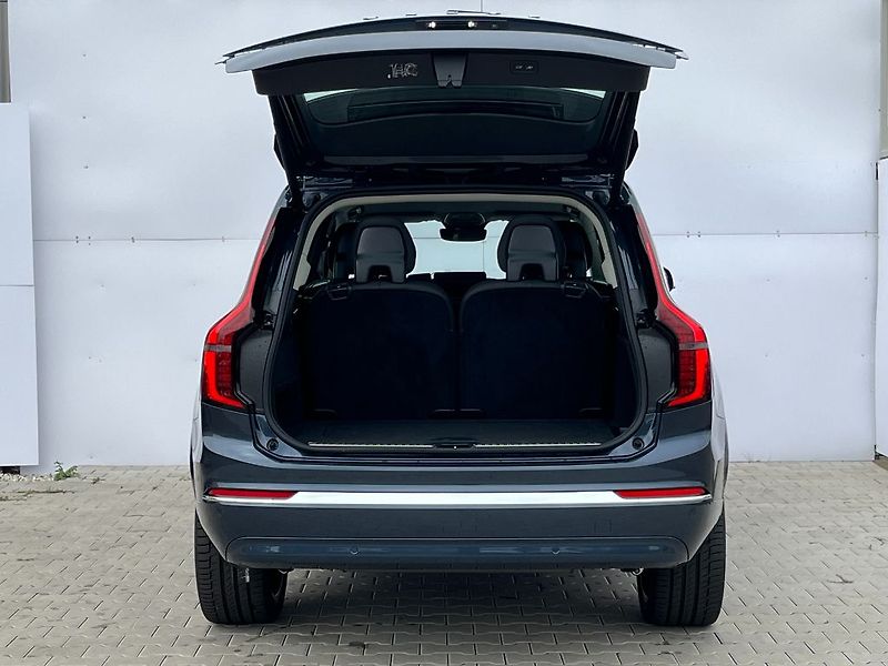 Volvo XC90 PLUS BRIGHT B5 AWD 184 kW - fotka 23 z 28