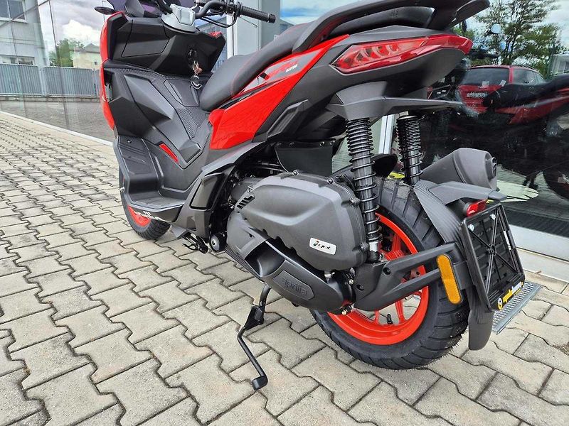 Aprilia SR GT 125 (2026) SPORT - AKČNÍ CENA - fotka 35 z 62