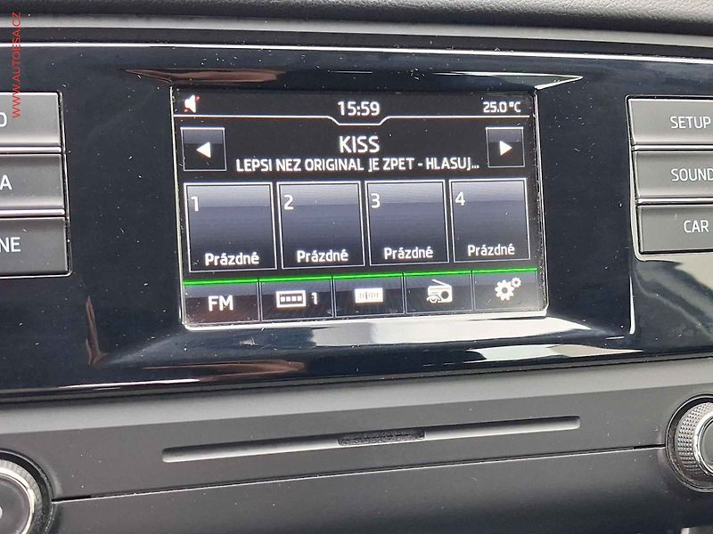 Škoda Octavia (2017) 1.6 TDi, 1.maj,ČR, Ambition - fotka 15 z 16