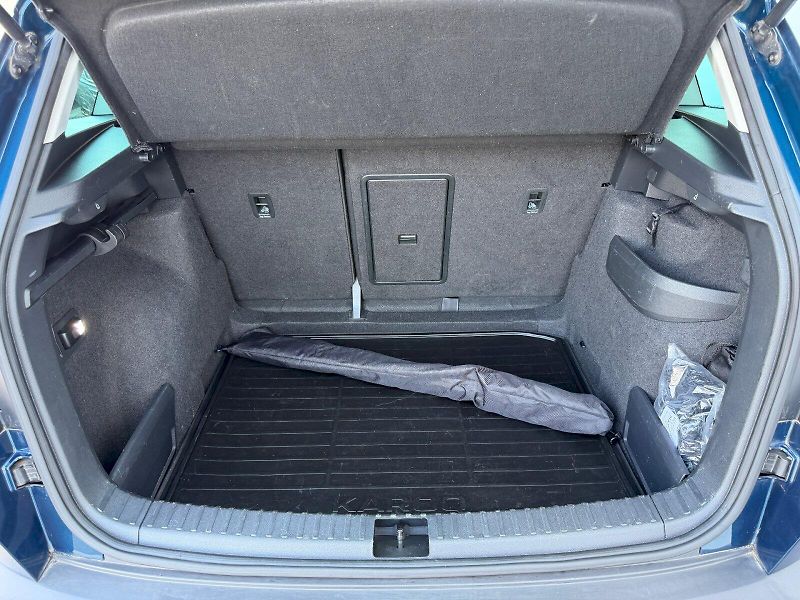 Škoda Karoq (2020) 1.5 TSI 110kW Drive 125 Let - fotka 33 z 35