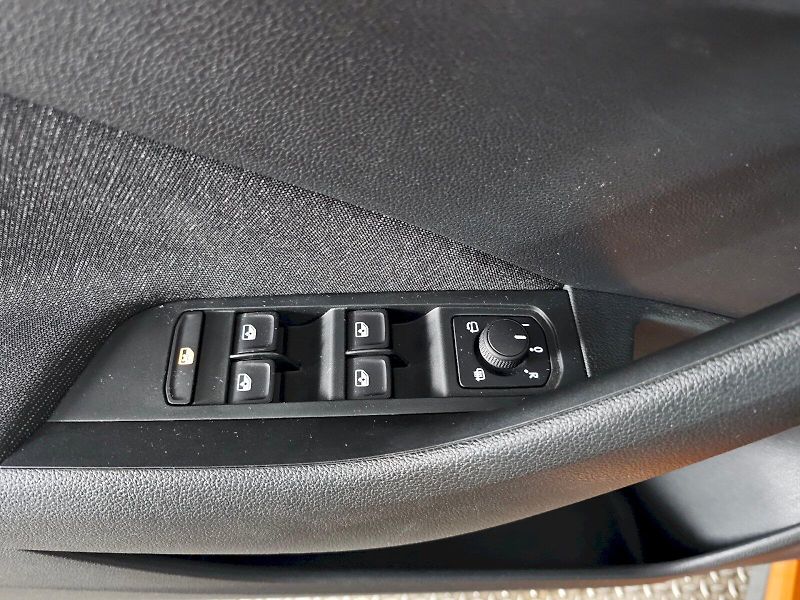 Škoda Kamiq (2025) 1.0TSI 85kW TOP Selection DSG - fotka 25 z 33