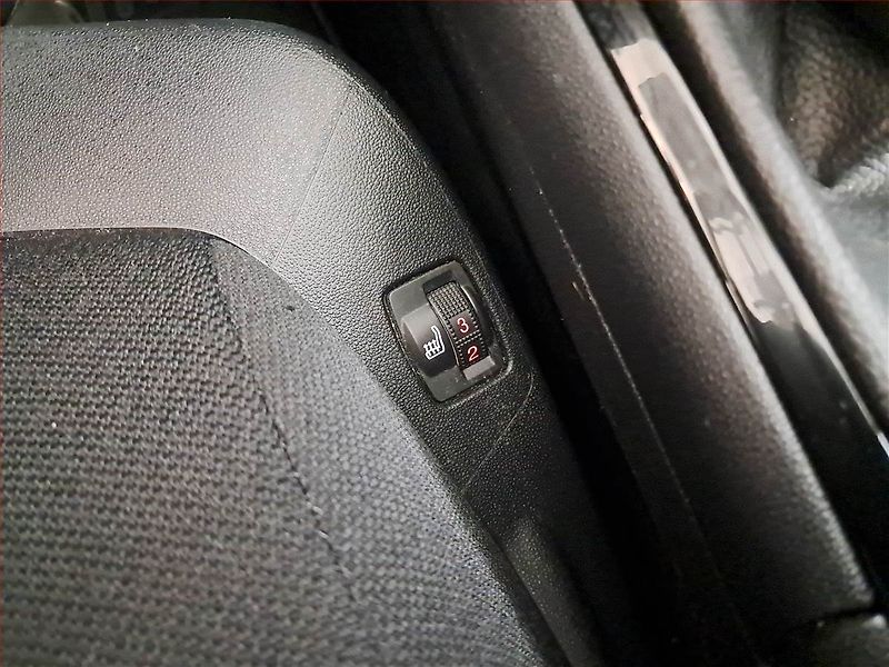Citroën C4 Picasso (2017) 1.6 BlueHDi, 7 míst, Navi - fotka 23 z 23