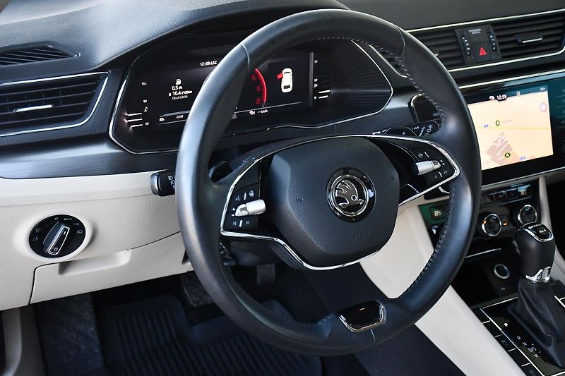 Škoda Superb 2.0TDi147kW STYL DSG 4X4 ČR 1M - fotka 16 z 42