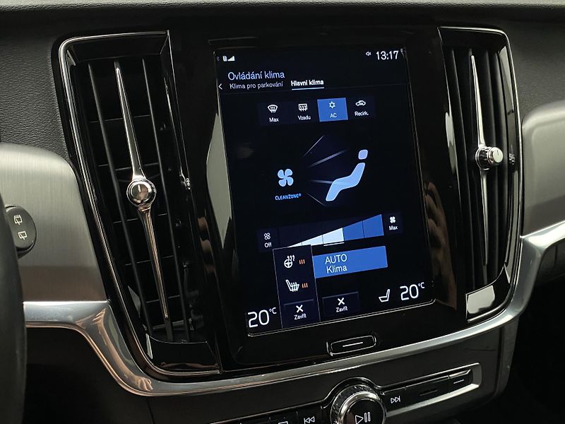 Volvo V90 D4 AWD MOMENTUM AUT  - fotka 42 z 48